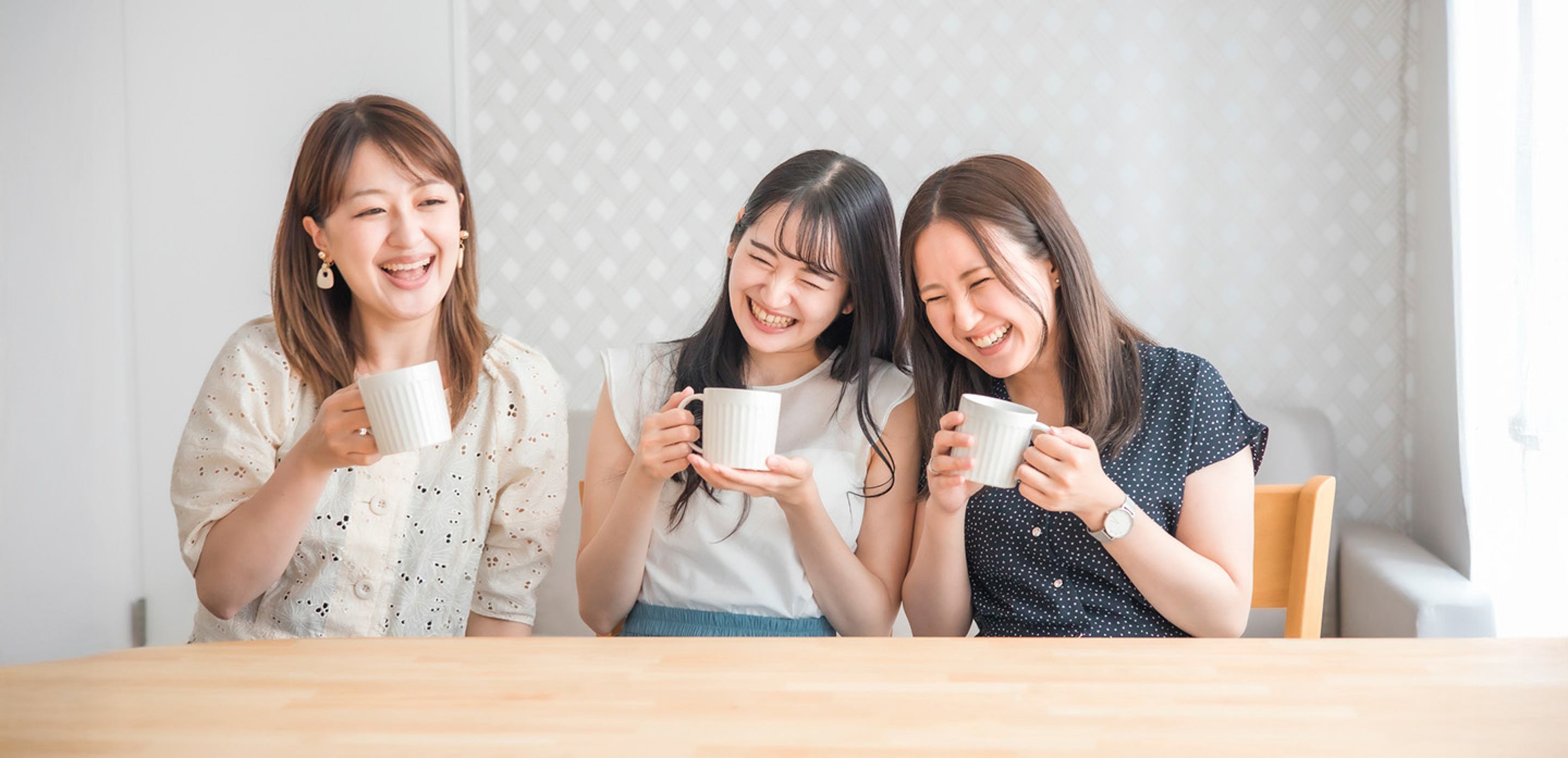 笑顔の女性
